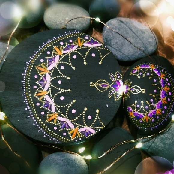 Painted Moon on Wood Mandala Christian Gifts - Picture 2 of 2